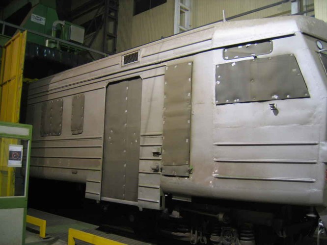 granigliatrici-per-carrozze-ferroviarie-carlo-banfi-shot-blasting-machine5